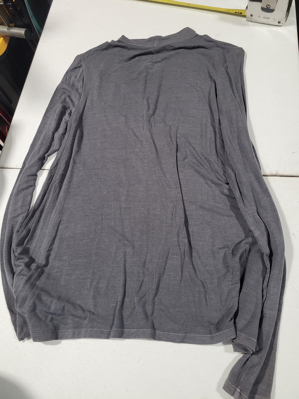 American Eagle Outfitters Gray Long-Sleeve Keyhole Top - Picture 3 of 3